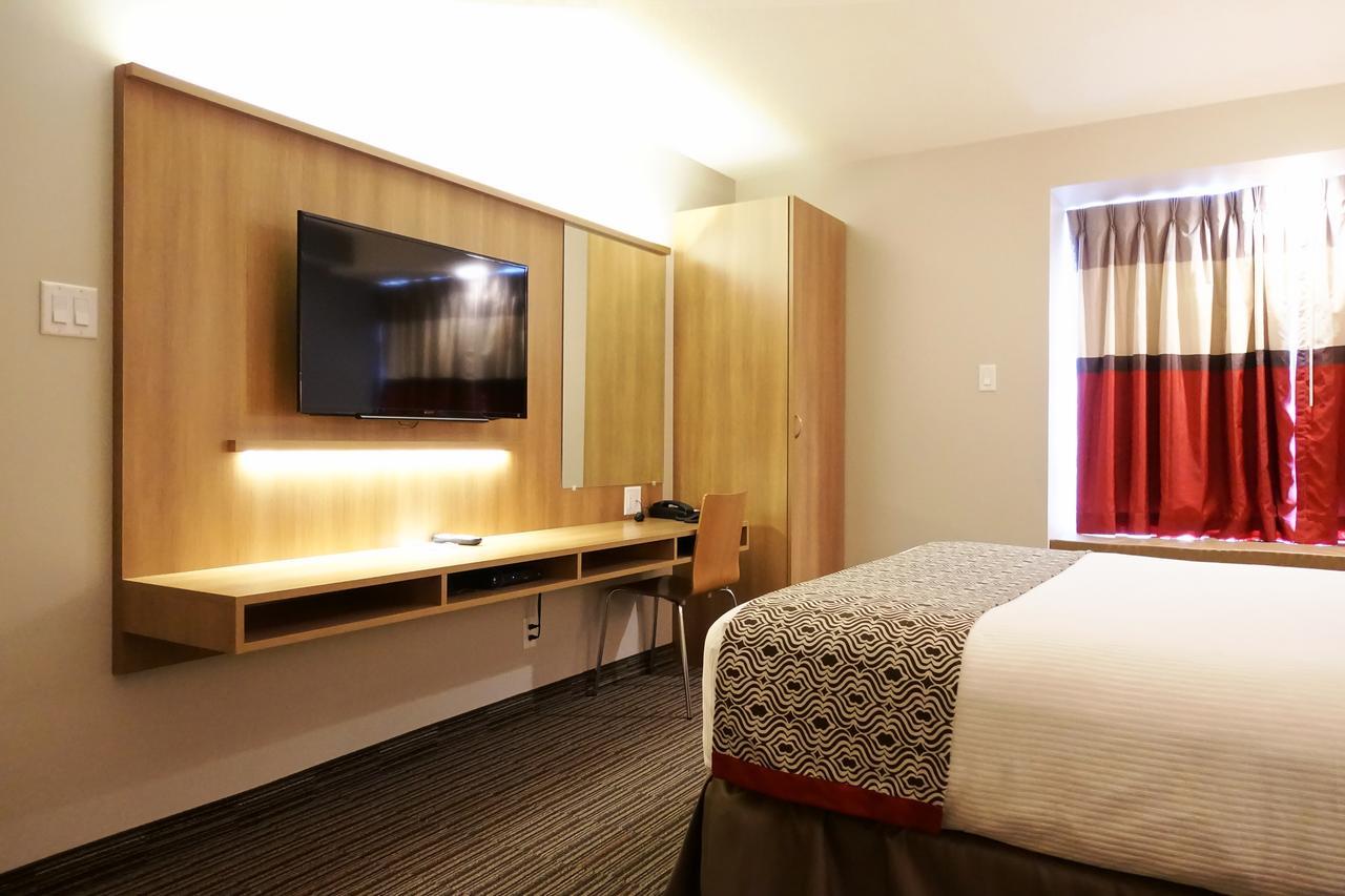 Microtel Casselman Екстер'єр фото