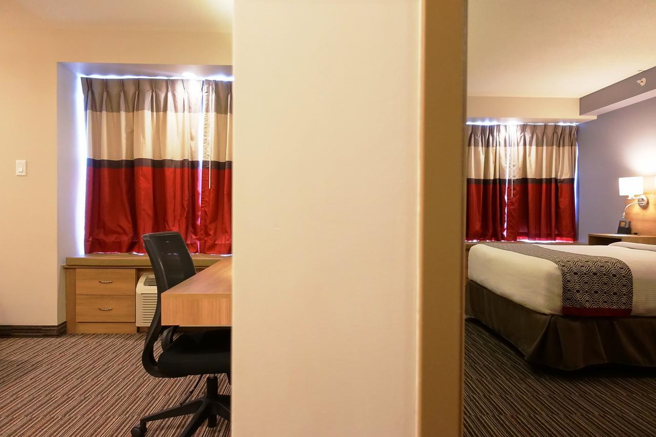 Microtel Casselman Екстер'єр фото